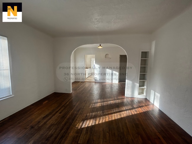 Photo - 216 7th St Unit A - Left Side