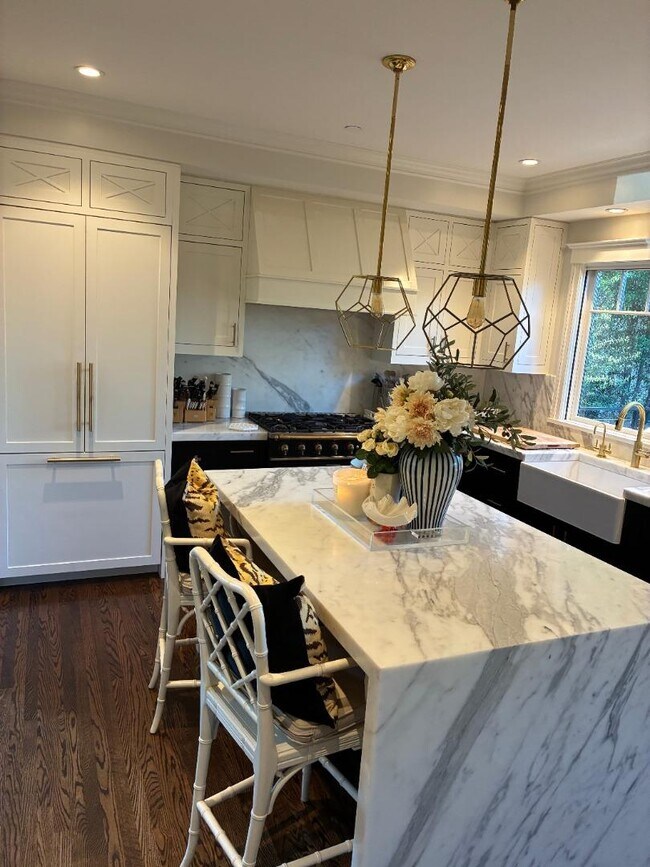 Photo - 212 Dwight Rd