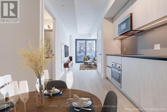 Photo - 35 Parliament St Unit 425