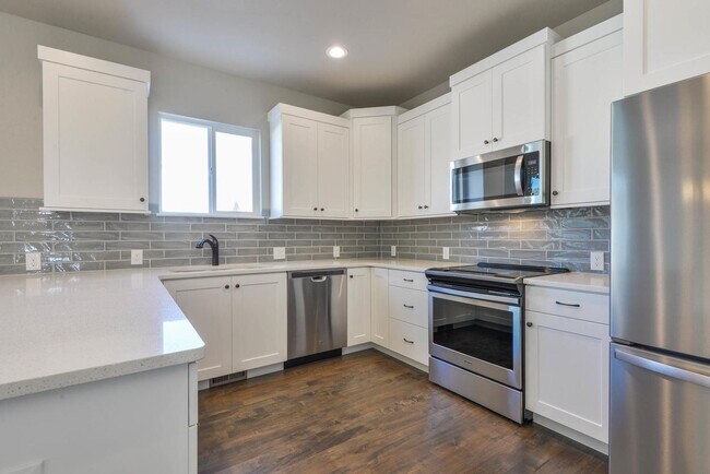 Photo - 3 br, 2.5 bath House - 1640 Tundra Ave