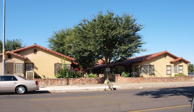 Photo - Royal Court Apartments