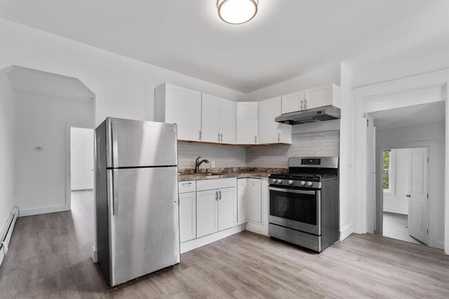 Photo - 53 Lord Ave Unit 2L