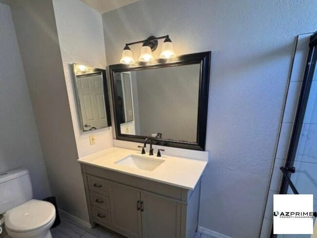 Building Photo - Nice Home