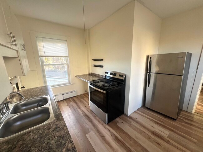 Photo - 14 Richmond St Apartment Unit 1