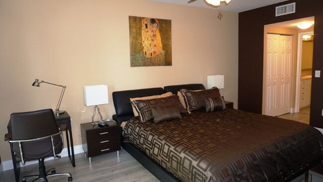 700 E Boynton Beach Blvd Unit 405