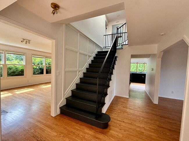 Photo - Bellevue House