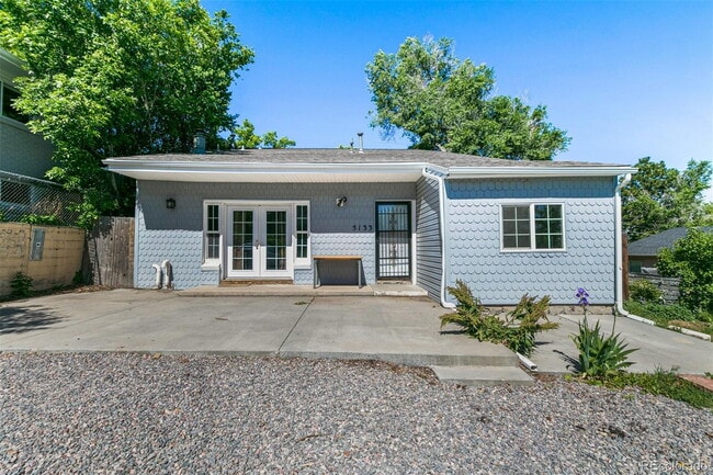 Building Photo - "Spacious 5-Bedroom Denver Gem with 2.5 Baths and 1,920 Sq Ft of Comfort!"