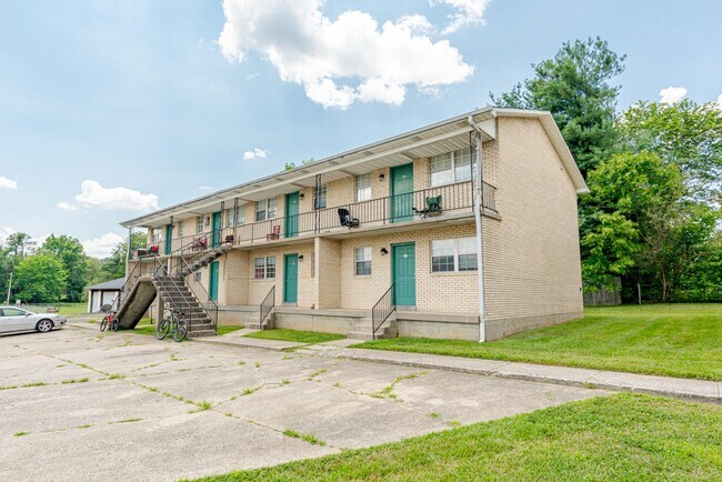 Photo - 209 N Woodland Dr