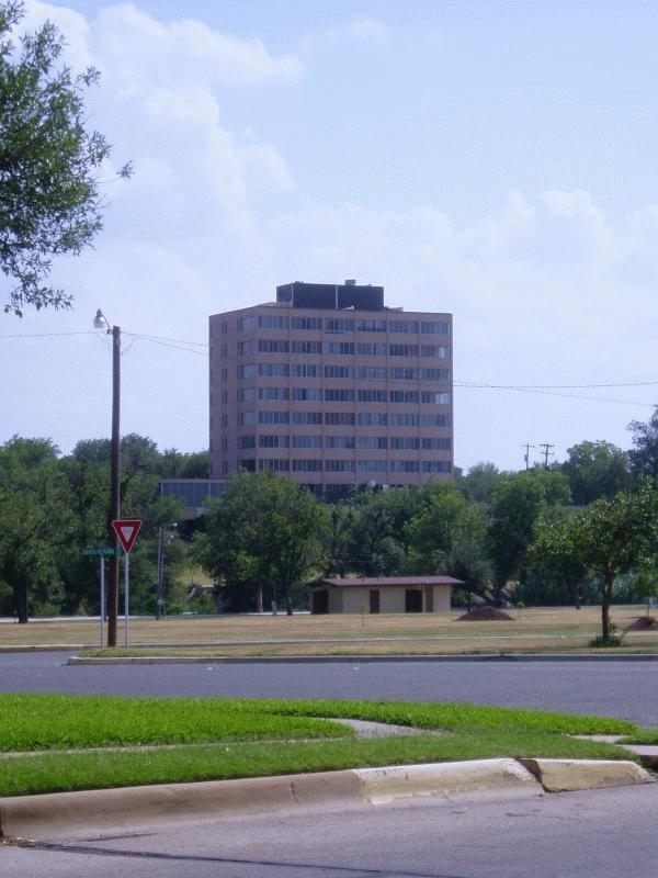 From the southwest across Santa Fe Park - River Terrace Apartments