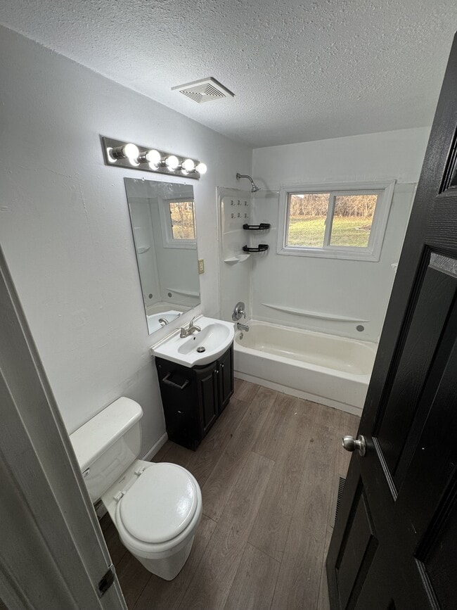 Photo - 2524 Cle Elum Dr