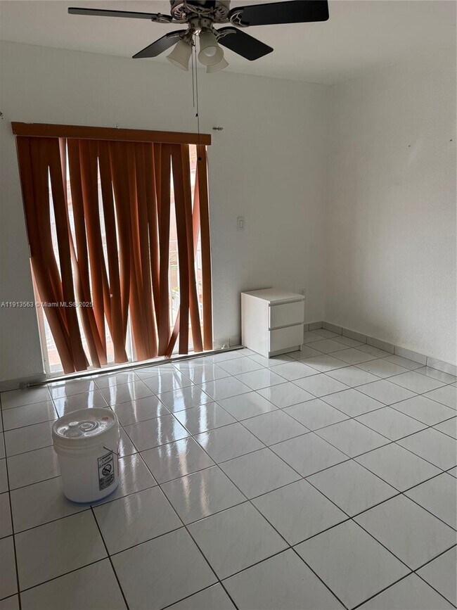 Photo - 6985 W 29th Ave Unidad 206 Rental