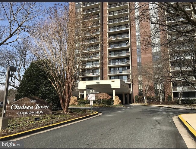 Building Photo - 7401 Westlake Ter Unit West Lake Terr