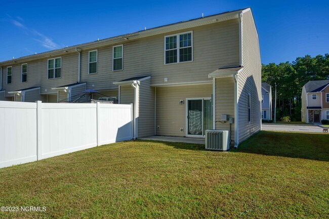 Photo - 113 Beacon Woods Dr