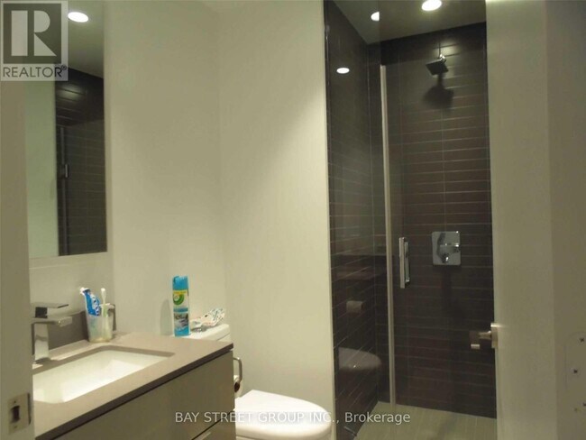 Photo - 7 Grenville St Unit 815
