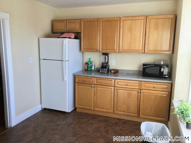 Photo - 69 S Huntington Ave Apartment Unit 3