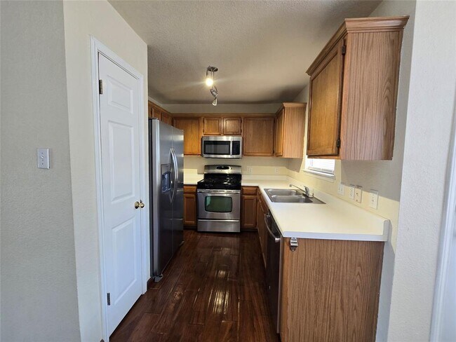 Photo - 505 Shant St