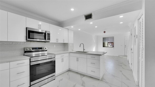 Photo - 1917 SW 107th Ave