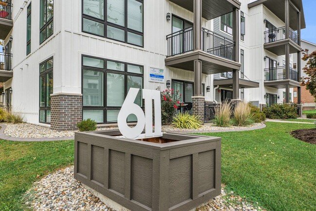 611 S State St Waitlist Open for August 2027