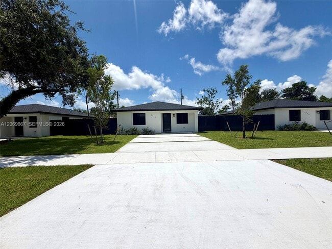 Building Photo - 2420 NW 154th St