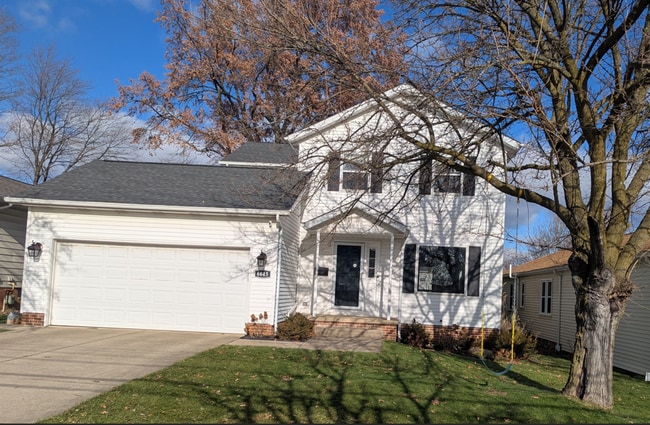 Photo - 6645 Queens Park Ave