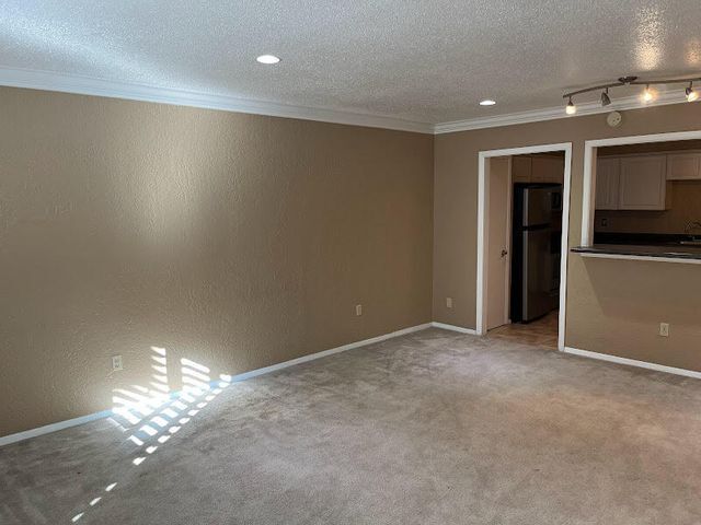 Photo - 4433 N Stanton St