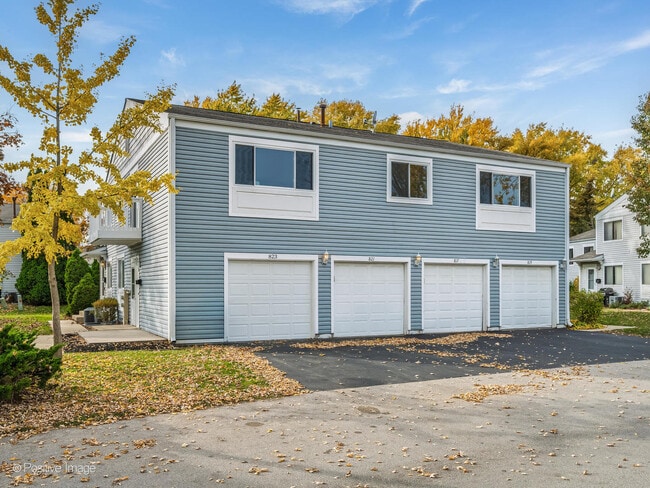 Building Photo - 823 Cambridge Pl