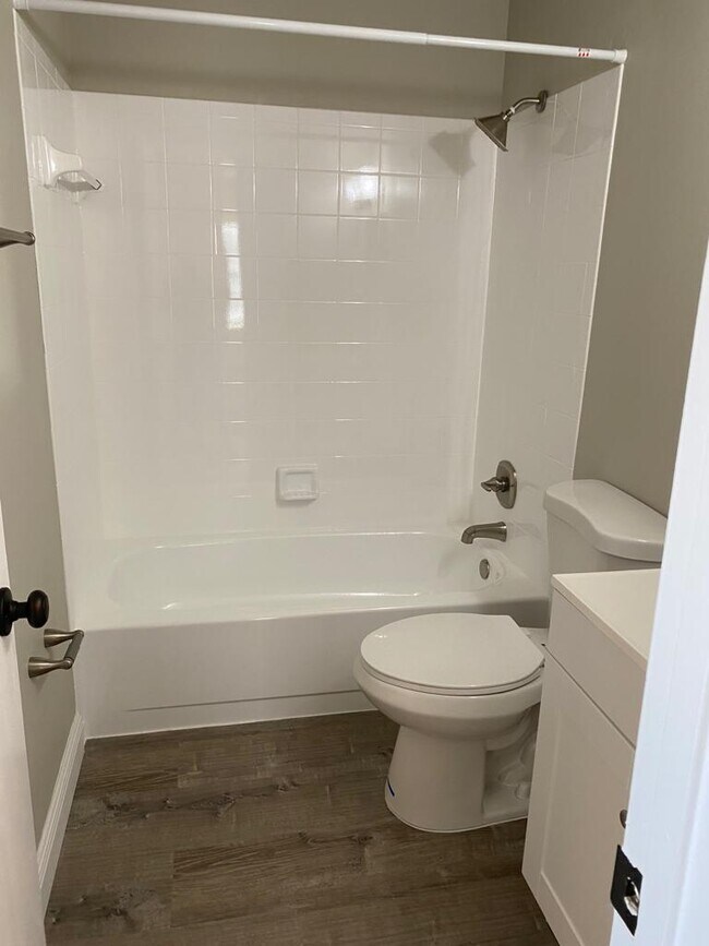 Photo - 1425 Croftwood Dr