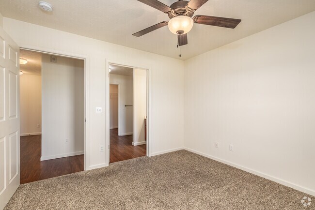 2BR, 2BA - 1,136SF - Bedroom