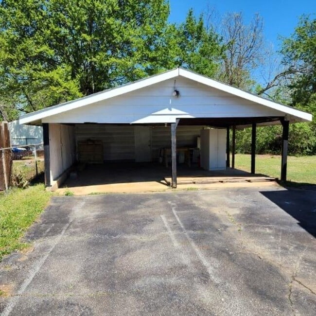 Photo - Greer - 3Bd/2Ba, 1056 SF