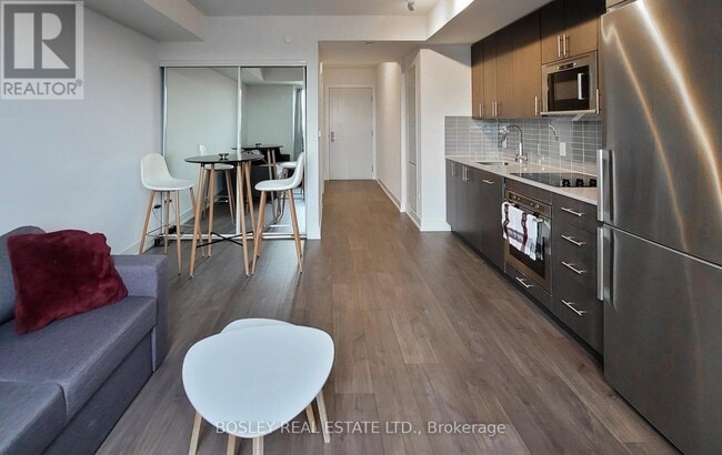 Photo - 2550 Simcoe St N