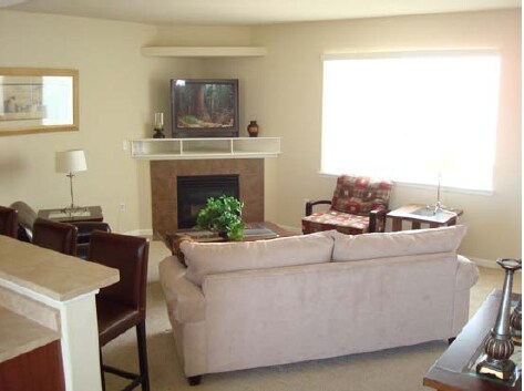 Living Room - Town Center Estates