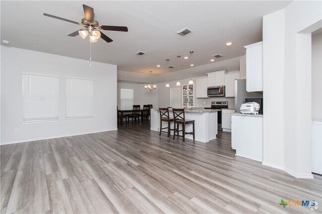 Building Photo - 1307 Prospector Trl Rental