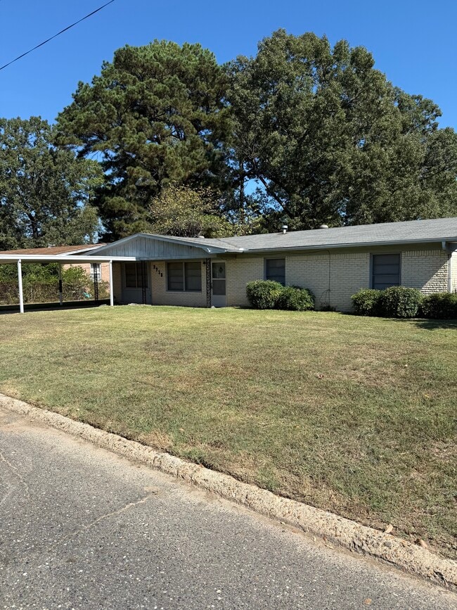 Photo - 3718 Bann Ave