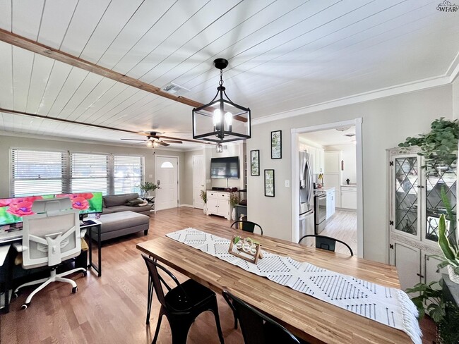 Photo - 4722 Florist St