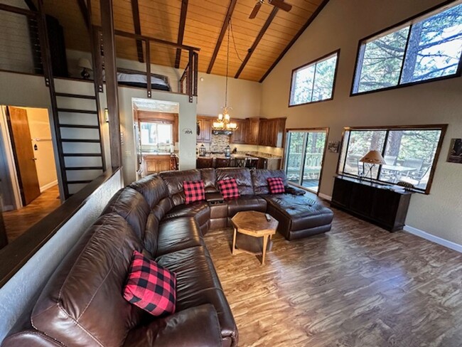 Photo - Spacious 4Bd pet friendly home available f...