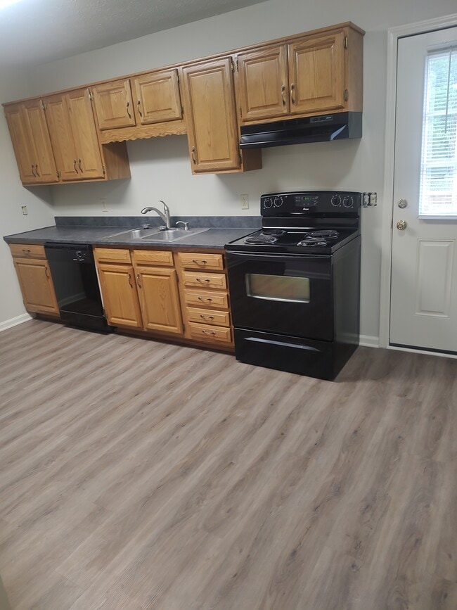 kitchen - 210 W 17th St Unit #9