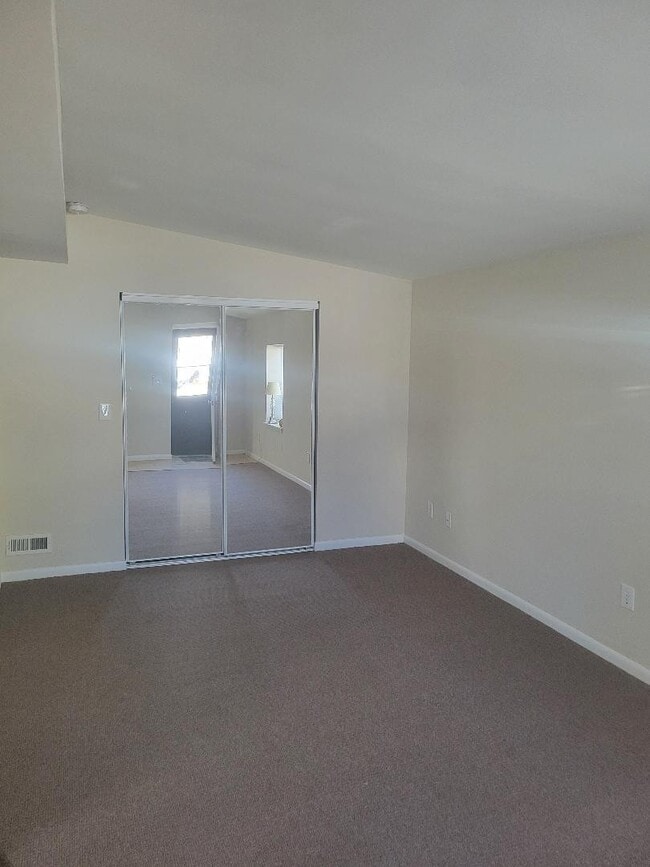 Building Photo - 306 Buddington Rd Unit R