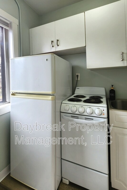 Photo - 1258 10th St N