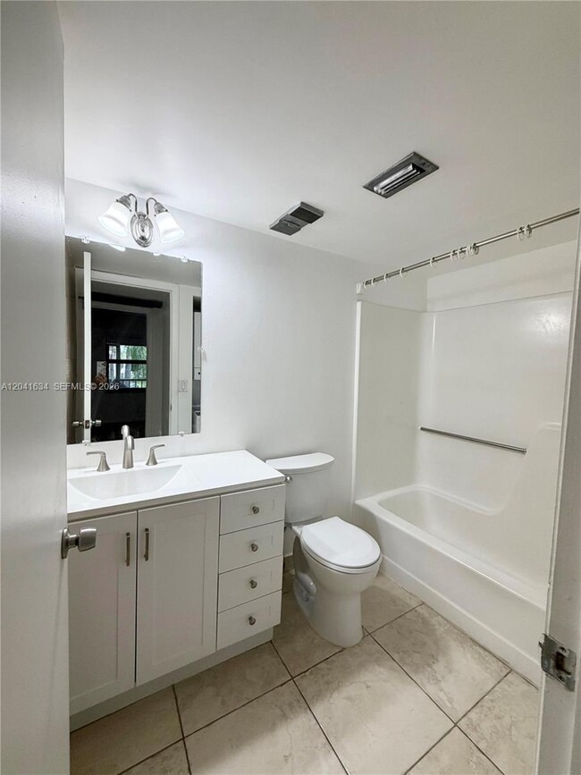 Photo - 7137 Golf Colony Ct Unidad 202