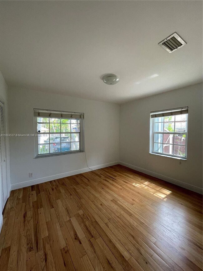 Photo - 2280 SW 20th St