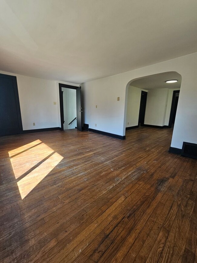7610 Dearborn Ave Unit 7612 Dearborn Ave UP