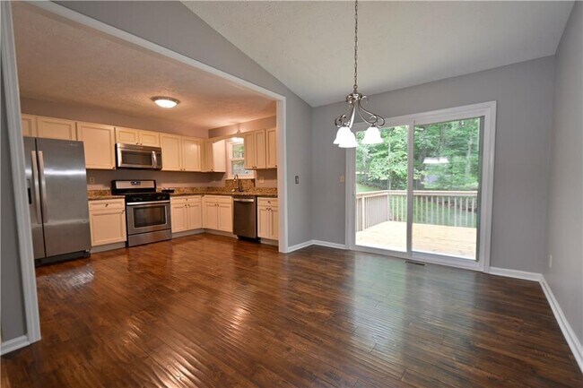 Photo - 459 Ridgetop Dr NW