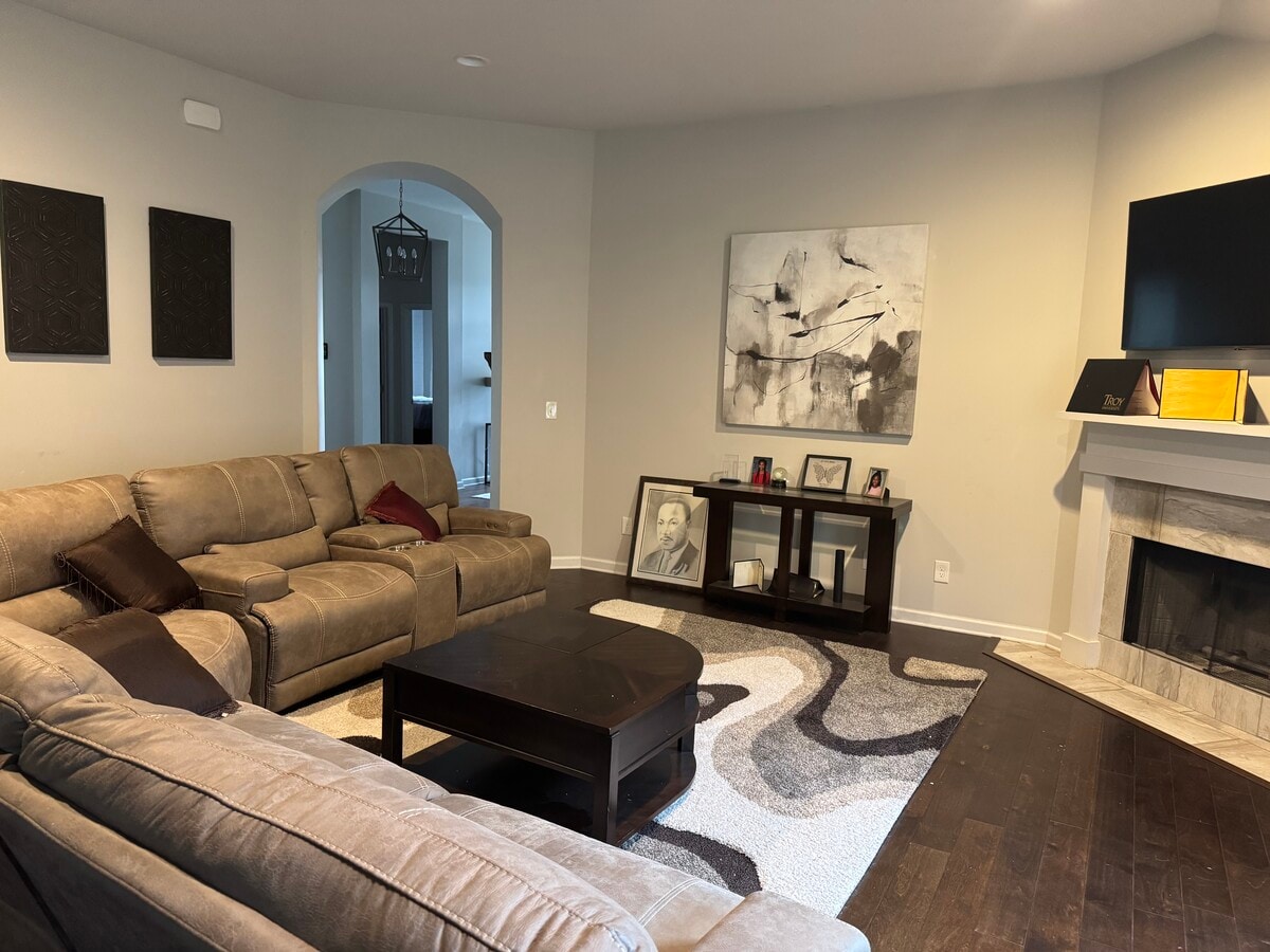 Photo - 1028 Russborough Ct