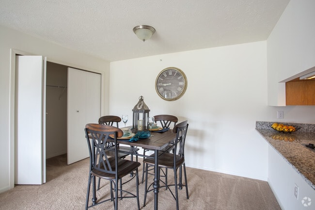 Photo - Benson Estates Apartments