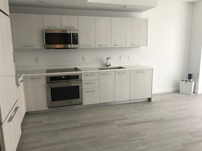 Photo - 55 SW 9th St Unidad 2807