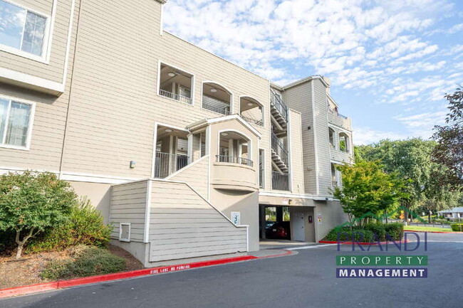 Building Photo - 1579 S Novato Blvd Unit #104