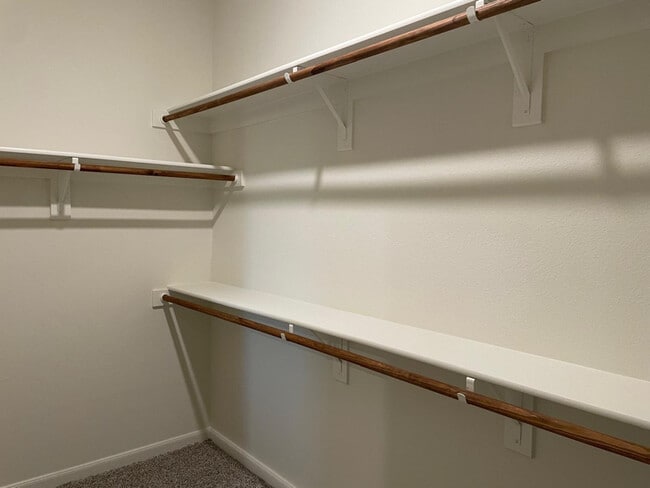 Photo - 2833 Shoreline Way