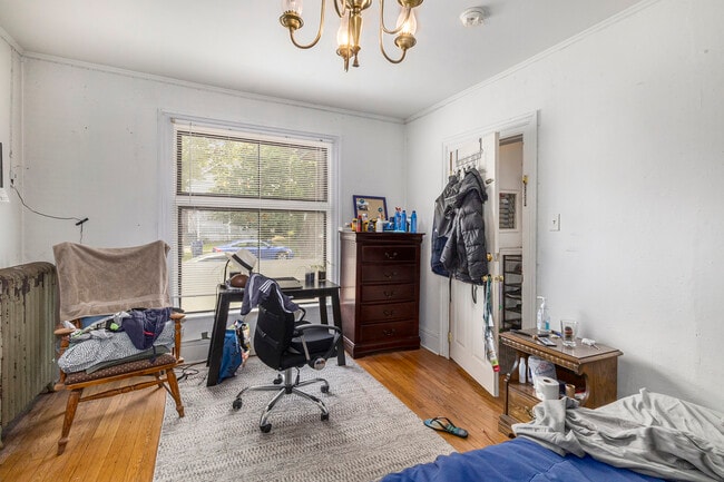 Photo - 415 N Thayer St