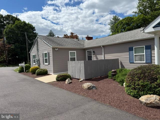 Photo - 2959 Quakerbridge Rd