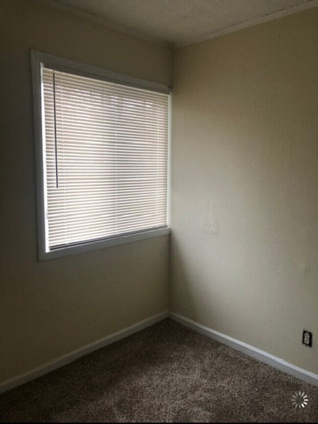 Photo - 2 Bedroom 1 Bath in Westland